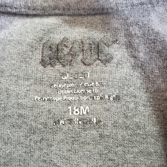 🟢1349 * AC/DC High Voltage Rock N Roll Baby Ringet Band Tee Gray Red Size 18M - Picture 4 of 7